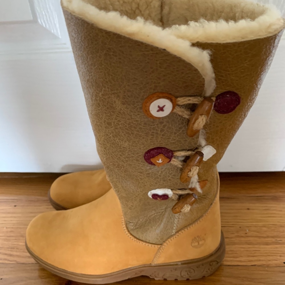 Girls fleece lined boots